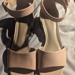 NWOB Women's Clark's Nude Sandals